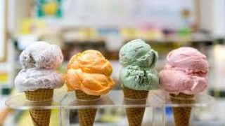 WORLD OF NUTS & ICE CREAM en NYC BAKERY