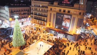 PISTA DE HIELO DE CALLAO en MADRID en NAVIDAD