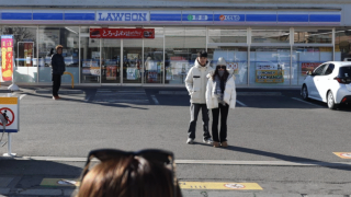 Overtourism y fotos virales: Lawson, konbinis y el Monte Fuji